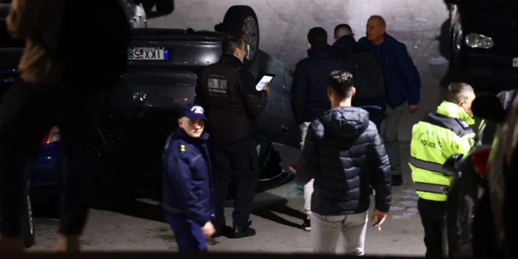 Επίθεση κουκουλοφόρων στο σπίτι του Ισίδωρου Ντογιάκου – Πέταξαν μπογιές και αναποδογύρισαν αυτοκίνητο