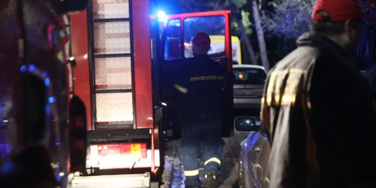 Πάτρα: Μυστήριο με νεκρό άνδρα που εντοπίστηκε στο σπίτι του μετά από φωτιά – Δίπλα του βρέθηκε όπλο