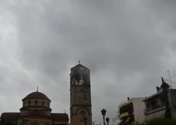 Καιρός – Πάσχα: Βροχές και πτώση της θερμοκρασίας στο τέλος της εβδομάδας, πιο δύσκολη ημέρα το Μεγάλο Σάββατο