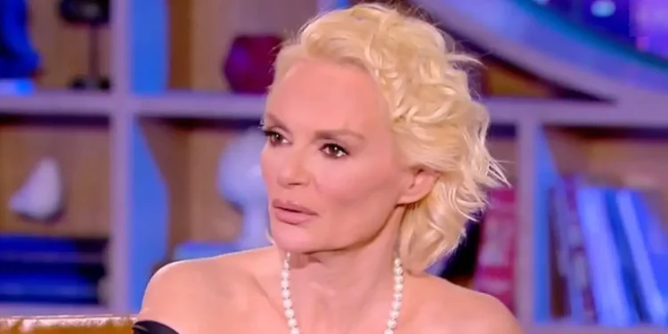 Έλενα Χριστοπούλου: «Αποσύρθηκα εγώ για να μην φαγωθώ και για να μην φαγωθούμε»