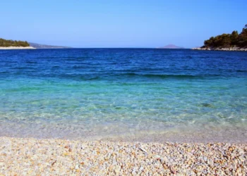 Απάτητες παραλίες: Η λίστα με τις 251 τοποθεσίες για το 2026
