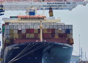 Οι Φρουροί της Επανάστασης κατέλαβαν δύο πλοία ανάμεσα τους και το ελληνόκτητο που χτύπησαν – Τα οδήγησαν στο Ιράν