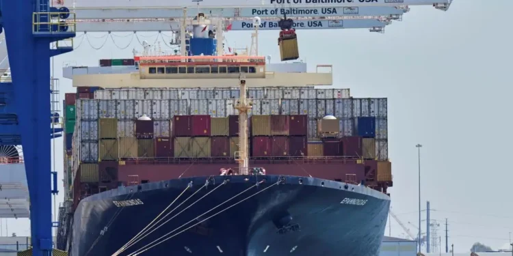 Οι Φρουροί της Επανάστασης κατέλαβαν δύο πλοία ανάμεσα τους και το ελληνόκτητο που χτύπησαν – Τα οδήγησαν στο Ιράν