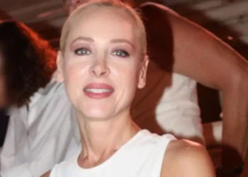 Φαίη Ξυλά: Πιστεύω στον Θεό με έναν δικό μου τρόπο, δεν με εκφράζει κάποια θρησκεία