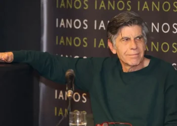 Γιάννης Μπέζος: «Έχω μια σχέση “τόσο – όσο” με το σούπερ μάρκετ, παίρνω μόνο τα απολύτως απαραίτητα»