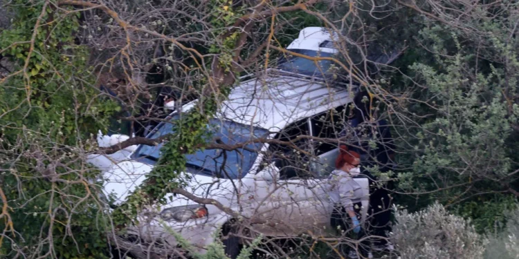 Γυναικοκτονία στο Ηράκλειο: Οι κινήσεις του δράστη μετά το έγκλημα και οι έρευνες για το 9άρι πιστόλι