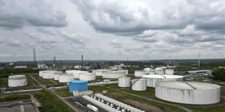 ΟΠΕΚ: Τι σημαίνει η ηχηρή αποχώρηση ΗΑΕ – Το πλήγμα για το καρτέλ πετρελαίου και το αναγκαίο κακό