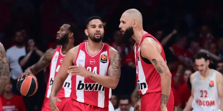 Ολυμπιακός – Μονακό ανάλυση: Ο ουσιαστικός Τζόσεφ και ο κυρίαρχος Μιλουτίνοφ έφεραν την πρώτη νίκη στα πλέι οφ της Euroleague
