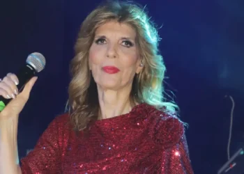 Κατερίνα Στανίση: «Δεν είχα κάποιον να τρέξω να αγκαλιάσω στις δύσκολες στιγμές»