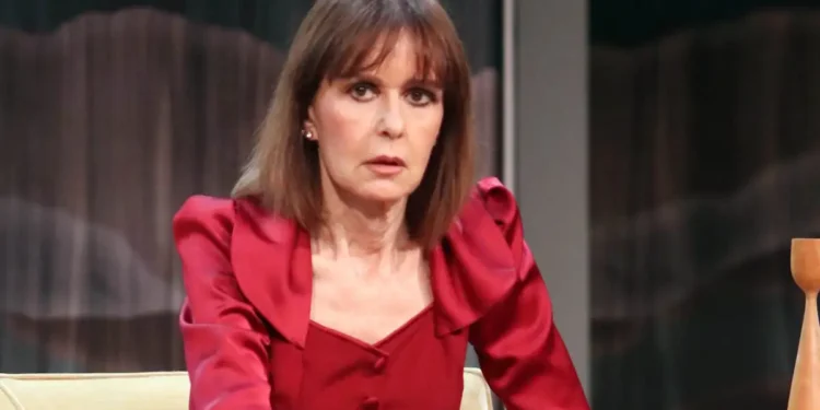 Κάτια Δανδουλάκη: Δανείστηκα χρήματα για να κάνω δικές μου δουλειές, έκανα διαφημιστικά, δάνεισα τη φωνή μου