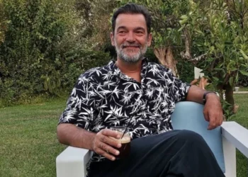 Κωνσταντίνος Καζάκος: «Δεν βλέπω τη μητέρα μου στο πρόσωπο της κόρης μου»