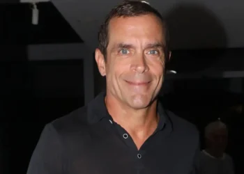 Κωνσταντίνος Μαρκουλάκης: Δεν πιστεύω στον Θεό, αντίθετα, θα το ήθελα πάρα πολύ