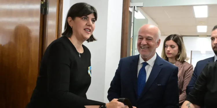 Λάουρα Κοβέσι: Στην Ελλάδα σήμερα για την συνάντηση με τον Γιώργο Φλωρίδη – Ο ΟΠΕΚΕΠΕ και η παρουσία της στο Φόρουμ των Δελφών