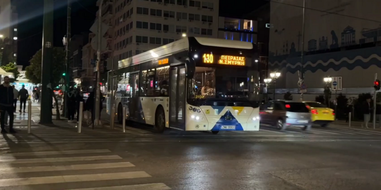 Τροχαίο στον Πειραιά: Μάχη για τη ζωή του δίνει ο ανήλικος που παρασύρθηκε από λεωφορείο – Χειρουργείται στο Τζάνειο