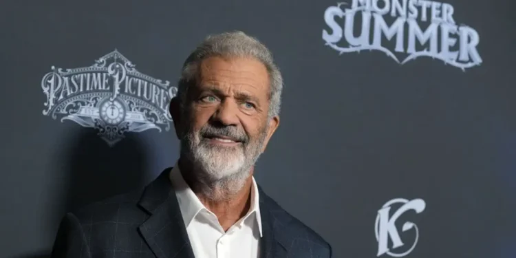 Συντετριμμένος ο Μελ Γκίμπσον από τον θάνατο της ηθοποιού Νάντια Φαρές που βρέθηκε νεκρή στον πάτο πισίνας στο Παρίσι -«Ήταν η μυστική του αγάπη»