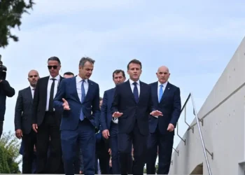 Κοινό μέτωπο Μακρόν – Μητσοτάκη: Ζητούν καθυστέρηση στην αποπληρωμή του χρέους της περιόδου Covid και νέα ευρωομόλογα