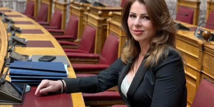 Στο φως οι διάλογοι της δικογραφίας για τον ΟΠΕΚΕΠΕ: «Είμαι η Κατερίνα Παπακώστα βουλευτής Τρικάλων» – «Να κόψουμε να τα βάλουμε στους δικούς μας»