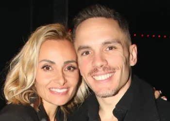 Λευτέρης Πετρούνιας και Βασιλική Μιλλούση σε κοινές δηλώσεις: «Το σπίτι μας είναι χώρος ξεκούρασης»