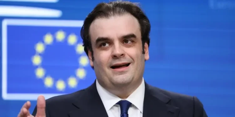 Ο Κυριάκος Πιερρακάκης ζητά με επιστολή του στο Νομικό Συμβούλιο του Κράτους επιτάχυνση των διαδικασιών για τα θύματα σε Μάτι, Μάνδρα και Τέμπη