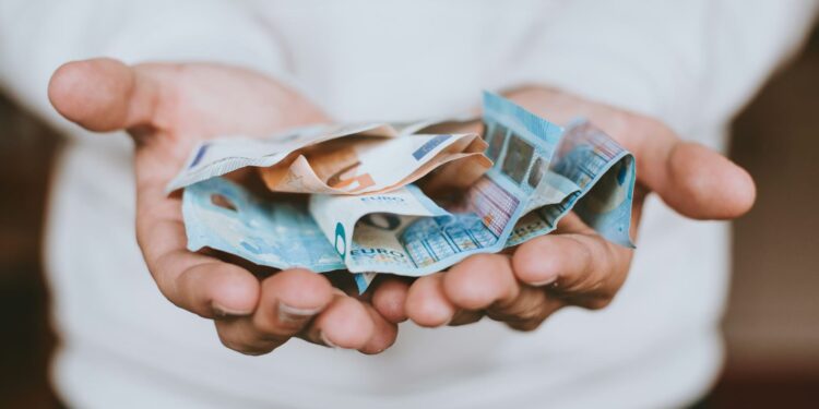 Τράπεζα της Ελλάδος: Ταμειακό πλεόνασμα 920 εκατ. ευρώ στον προϋπολογισμό το πρώτο τρίμηνο