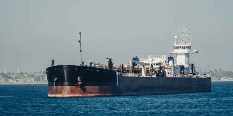 WSJ: Ο αμερικανικός στρατός ετοιμάζεται να επιβιβαστεί σε πλοία που συνδέονται με το Ιράν