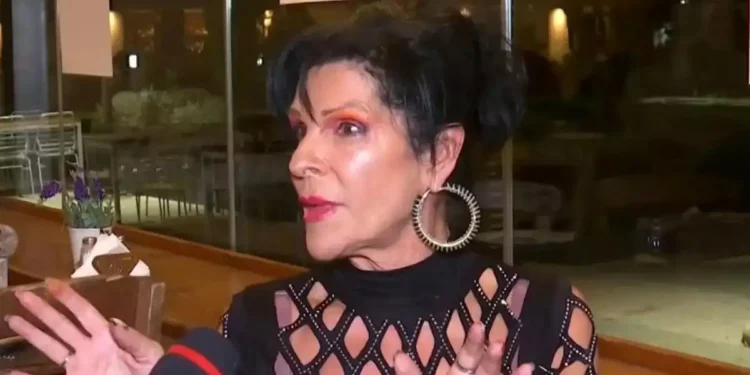 Σοφία Βόσσου: Έξαλλη με δημοσίευμα που την «πέθανε» – «Είστε ανθρωπόμορφα τέρατα»