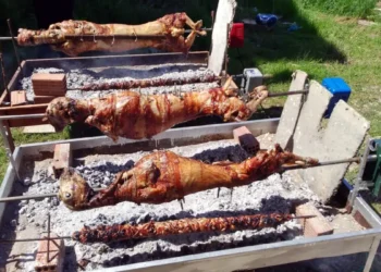 Ο καιρός το Πάσχα: Με υψηλές θερμοκρασίες αλλά και τοπικές βροχές το ψήσιμο του οβελία – Αναλυτική πρόβλεψη