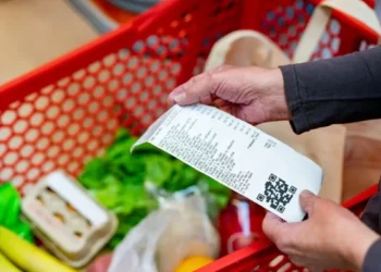 Πληθωρισμός: «Γκάζι» στο 3,9% τον Μάρτιο – «Φωτιά» στα καύσιμα, αδιάκοπο ράλι στο μοσχάρι