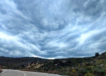 Άστατος ο καιρός: Βροχές και καταιγίδες σε αρκετές περιοχές – Ισχυροί βοριάδες έως 8 μποφόρ στο Αιγαίο