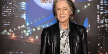 Κώστας Τουρνάς: Το τραγούδι που έγραψε για τον Γιώργο Μαρίνο – «Υπήρξα εξομολογητής του»