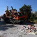 Ουρές χιλιομέτρων στη Λεωφόρο Βουλιαγμένης μετά την ανατροπή του φορτηγού – Ελαφρά τραυματίας ο οδηγός του