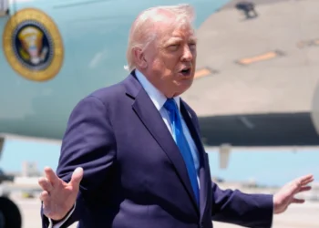 Τραμπ μετά την ακύρωση της αποστολής στο Πακιστάν για τις συνομιλίες με Ιράν: «Έχουμε όλα τα χαρτιά, αν θέλουν να μιλήσουν ας τηλεφωνήσουν»