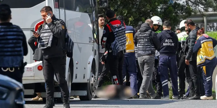 Κωνσταντινούπολη: Επίθεση με πυροβολισμούς στο προξενείο του Ισραήλ – Ένας νεκρός