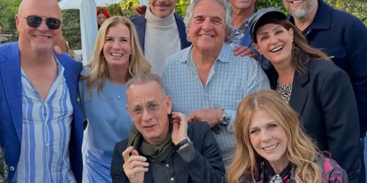 Η Νία Βαρντάλος γιόρτασε και ευχήθηκε «Καλό Πάσχα» με τους Τομ Χανκς, Ρίτα Γουίλσον και Billy Zane