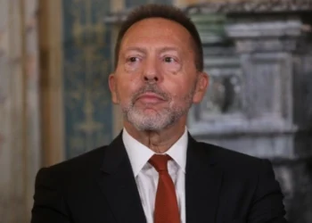 «Καμπανάκι» Στουρνάρα για την ελληνική οικονομία – Ανάγκη για πολιτική σταθερότητα