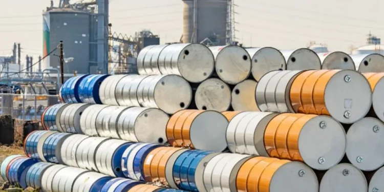 Πετρέλαιο: Άλμα πάνω από τα 105 δολάρια το Brent υπό τον φόβο κλιμάκωσης στα Στενά του Ορμούζ