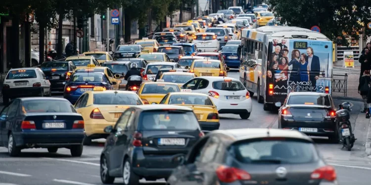 400.000 παράνομα οχήματα στους ελληνικούς δρόμους