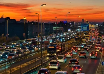 Ιστορικό ρεκόρ για τα ασφάλιστρα αυτοκινήτων στην Ελλάδα