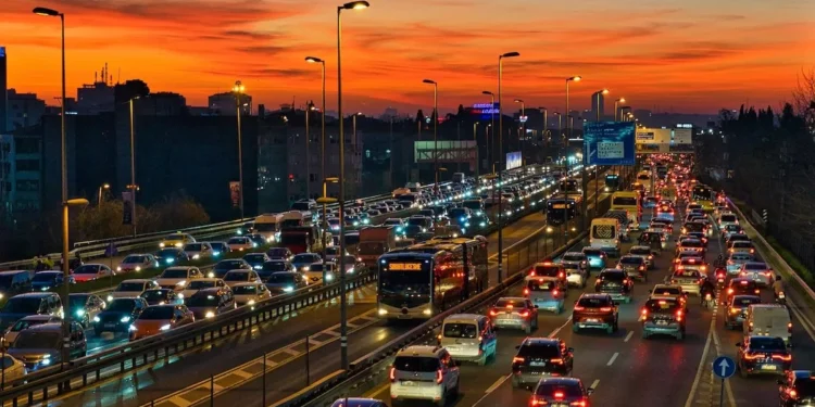 Ιστορικό ρεκόρ για τα ασφάλιστρα αυτοκινήτων στην Ελλάδα