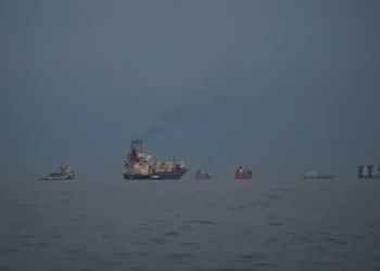 «Όχι σε όρους παράδοσης» απαντά το Ιράν στον Τραμπ – Νέο άλμα για το πετρέλαιο