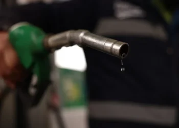 Καύσιμα: Ολοταχώς για νέες αυξήσεις στην αμόλυβδη βενζίνη – Ποιες είναι οι νεότερες προβλέψεις