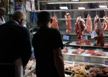 Κρέατα: Πώς διαμορφώνονται οι τιμές σε Βαρβάκειο, κρεοπωλεία, σούπερ μάρκετ – Οι προβλέψεις