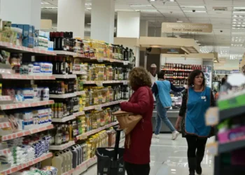 Ανατιμήσεις στα μαγειρικά λάδια έφερε ο πόλεμος – Στα ύψη οι τιμές για ηλιέλαιο, σογιέλαιο, φοινικέλαιο