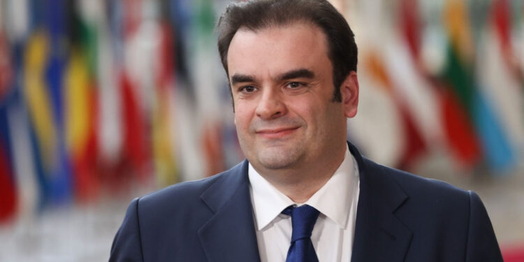 Πιερρακάκης πριν το Eurogroup: Η Ευρώπη να συντονίσει τις πολιτικές της για το στεγαστικό