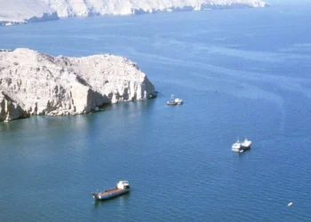 Πώς το κλείσιμο των Στενών του Ορμούζ «απειλεί» την Ελλάδα – Αυξήσεις έως 9,5% στα τρόφιμα