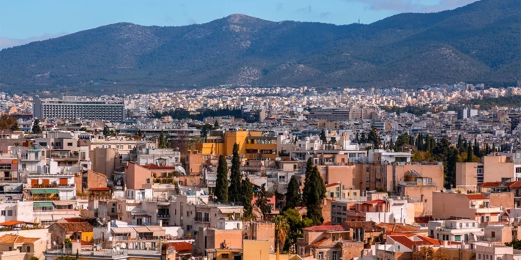 Κοινωνική αντιπαροχή: Πώς θα αξιοποιηθούν τα κρατικά ακίνητα μέσω συνεργασιών με ιδιώτες