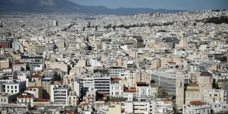 Στέγαση: «Βόμβα» έως 1,35 δισ. ευρώ στα κρατικά ταμεία από τη φοροδιαφυγή στα ενοίκια