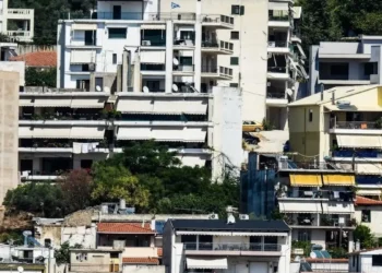 Στεγαστική κρίση: Στο τραπέζι πρόταση για «πέναλτι» για τα κλειστά ακίνητα ιδιωτών
