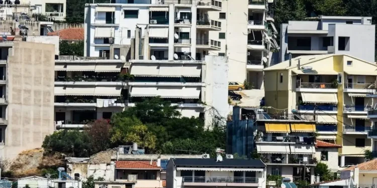 Στεγαστική κρίση: Στο τραπέζι πρόταση για «πέναλτι» για τα κλειστά ακίνητα ιδιωτών