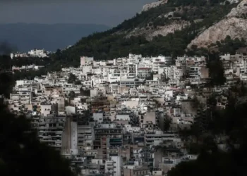 Στα «χαρακώματα» για τον «νέο ΕΝΦΙΑ» κυβέρνηση και ιδιοκτήτες ακινήτων – Τι αλλάζει στη φορολογία